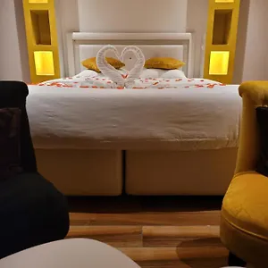 Appartement Celyna Avec Jacuzzi Privatif, Lyon