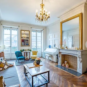 Appartement Haussmannien D’artiste, Exception, Quai De Saône Balcon+parking, Lyon